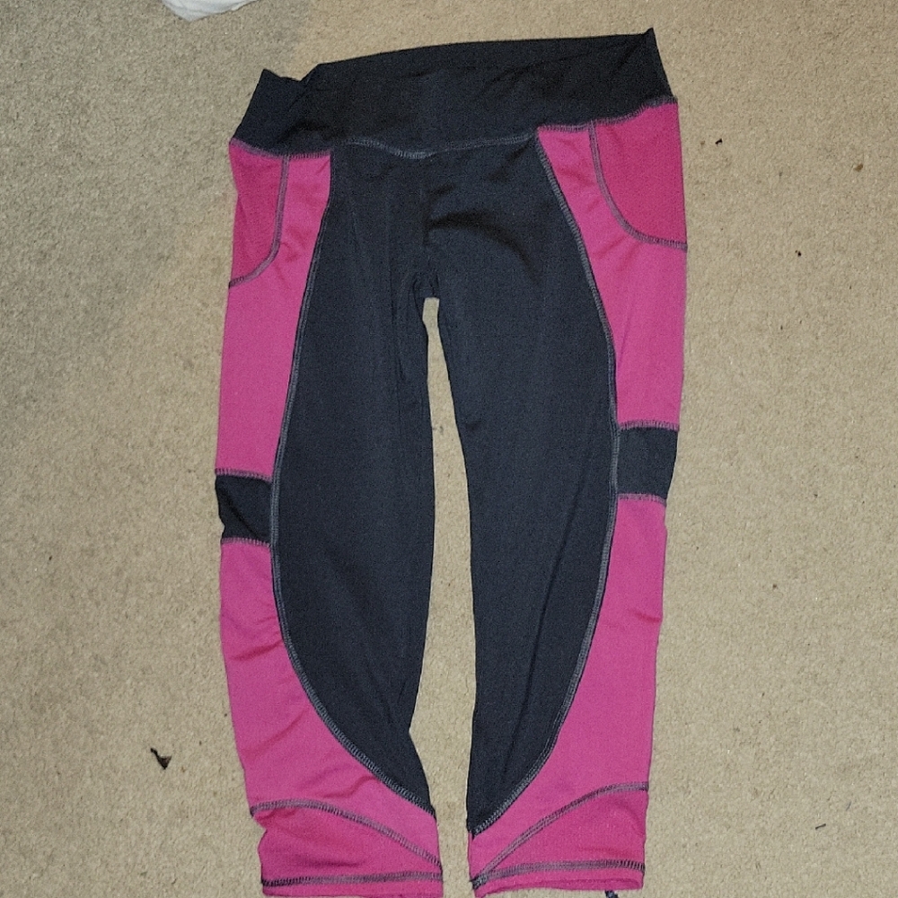 Sky Pink and Grey Athletic Top & Leggings Set Sz MD Set $16
